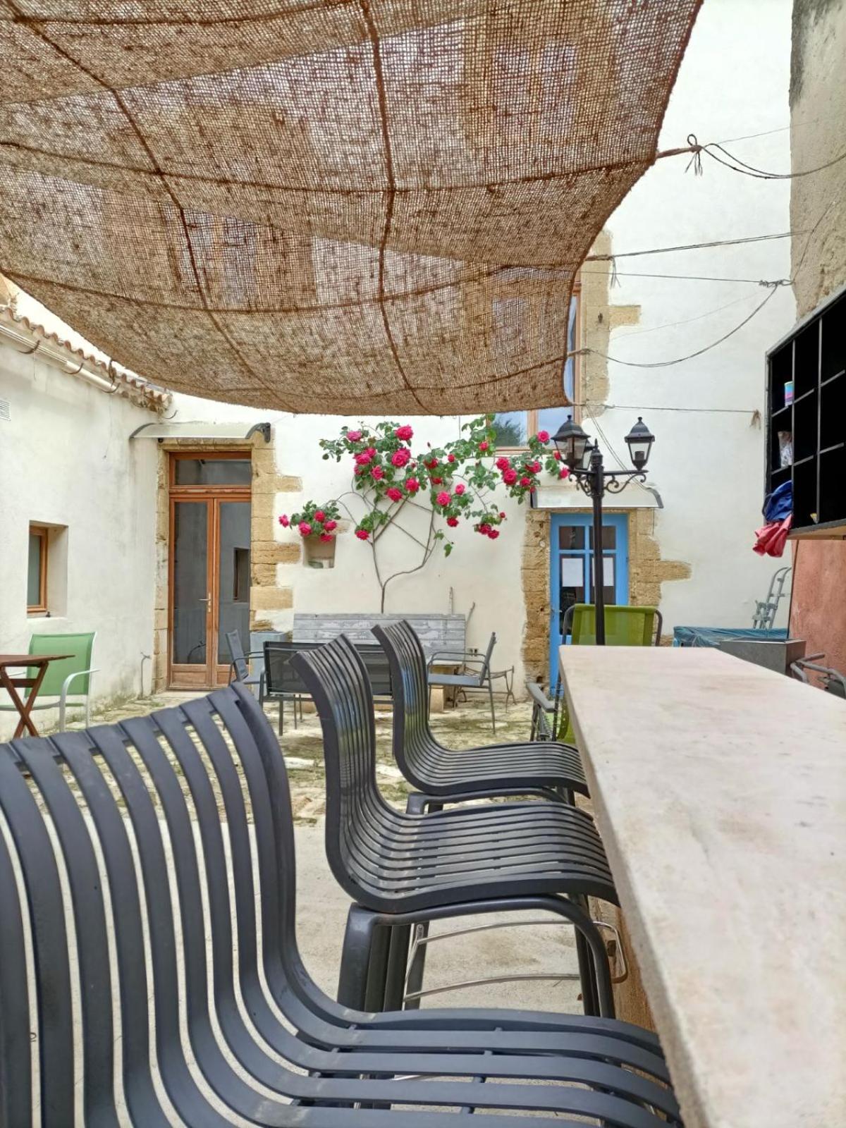 Studio Proche Pont Du Gard Remoulins Ngoại thất bức ảnh